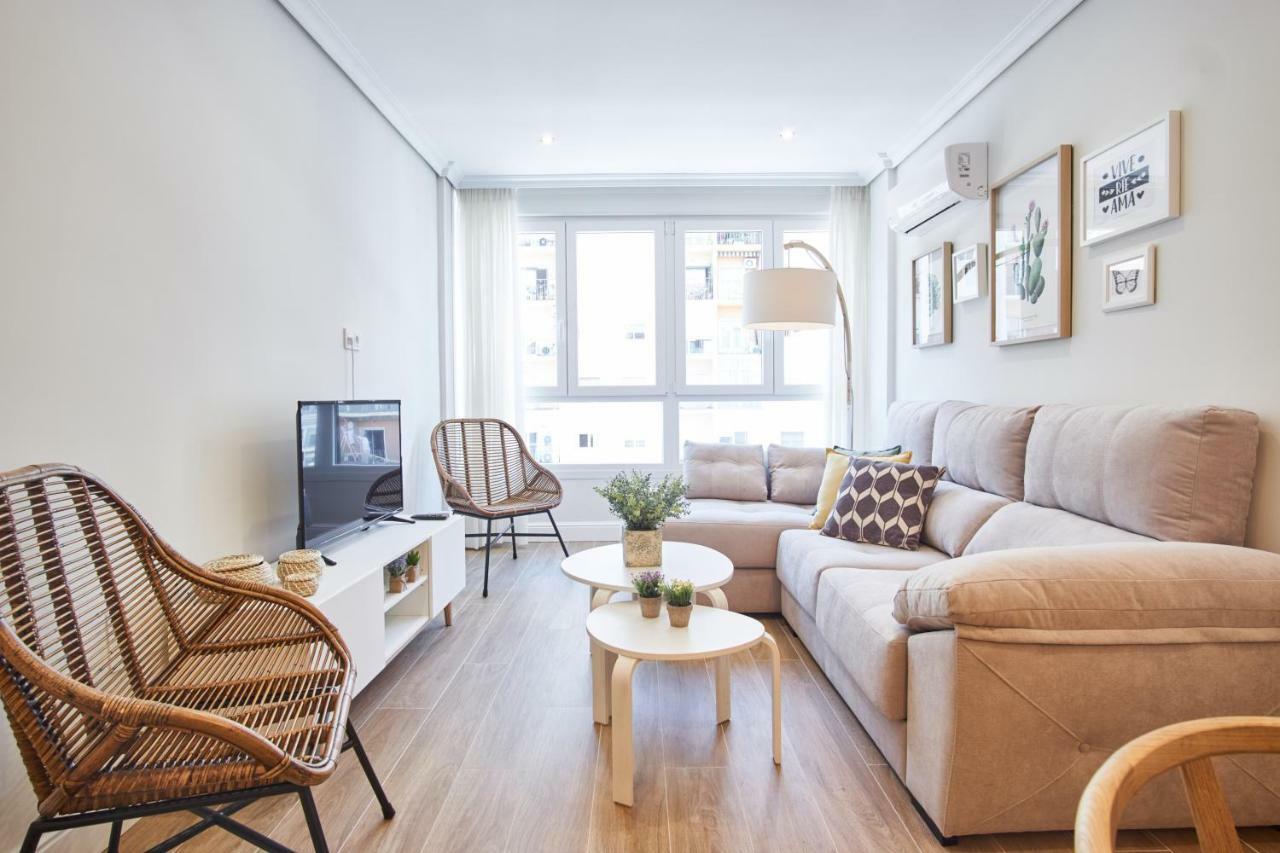 Arjona Riverside Central Deluxe By Valcambre Seville Luaran gambar