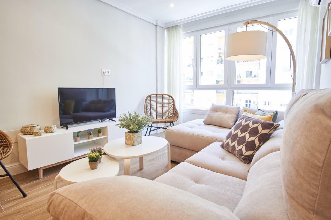 Arjona Riverside Central Deluxe By Valcambre Seville Luaran gambar