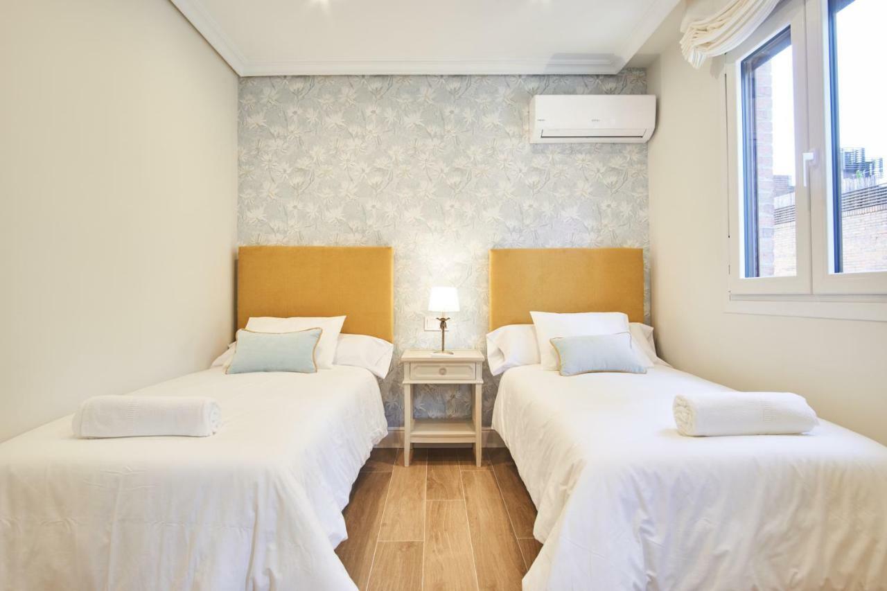 Arjona Riverside Central Deluxe By Valcambre Seville Luaran gambar
