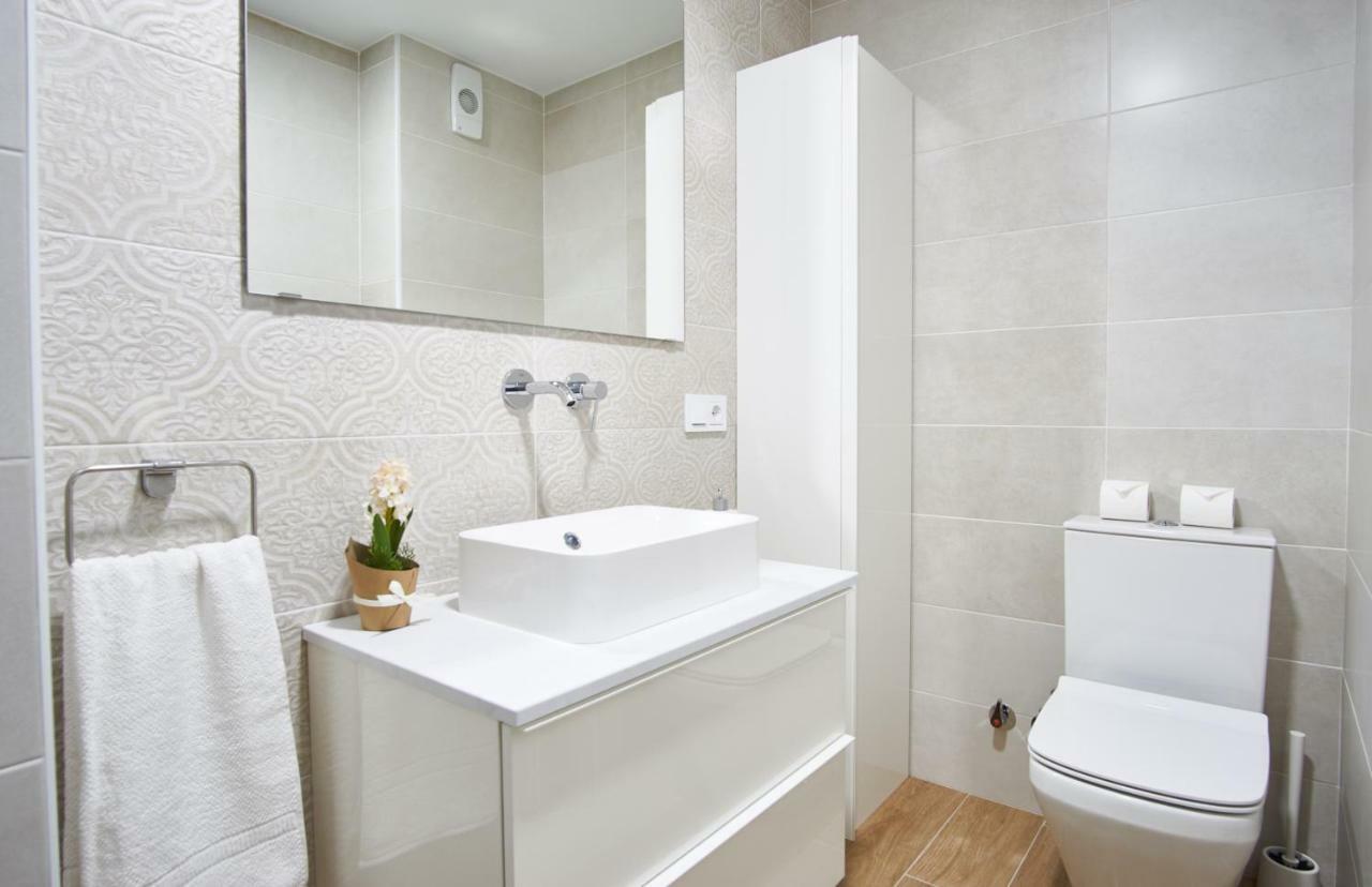 Arjona Riverside Central Deluxe By Valcambre Seville Luaran gambar