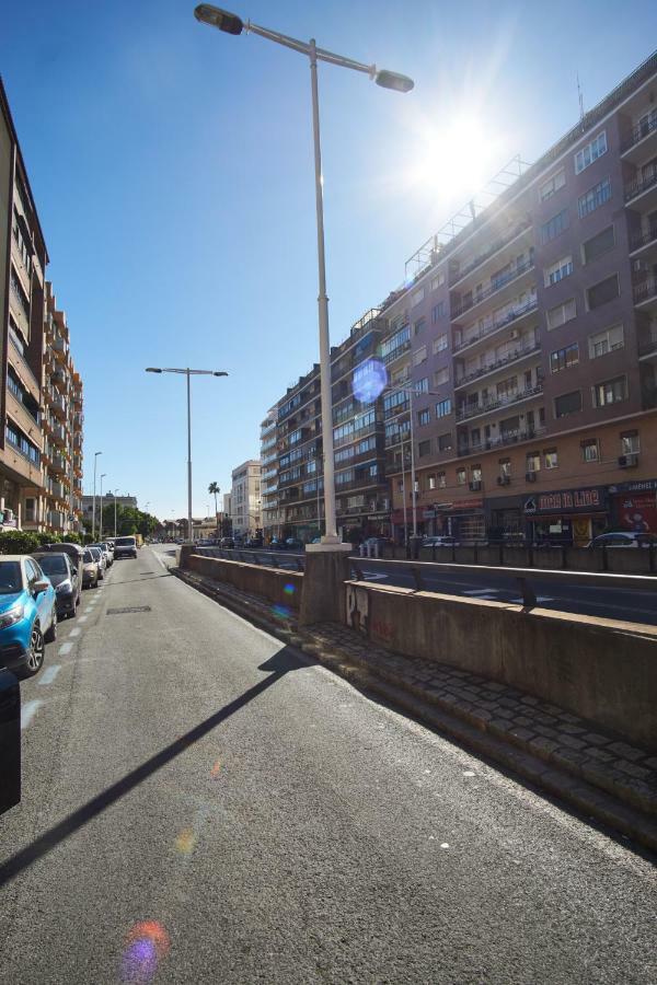 Arjona Riverside Central Deluxe By Valcambre Seville Luaran gambar